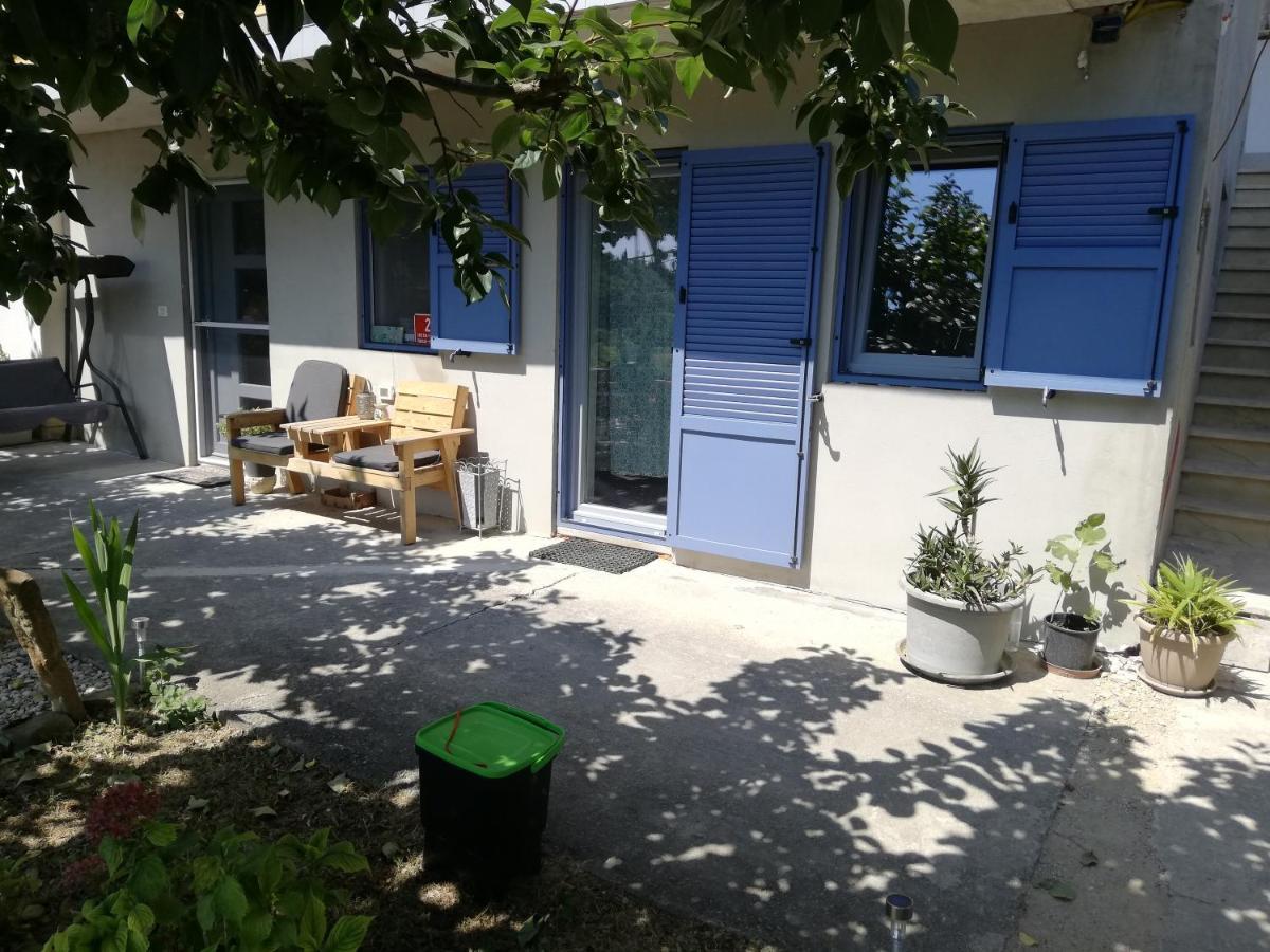 Apartma Salvia-Guest House Lucija Exterior photo