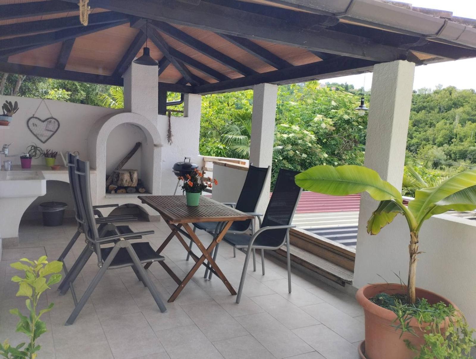 Apartma Salvia-Guest House Lucija Exterior photo